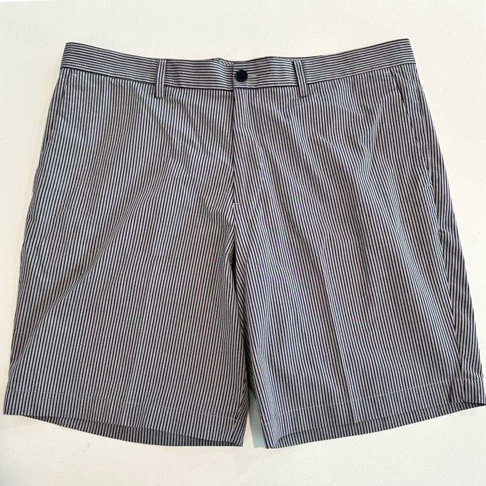 Banana Republic Aiden Chino Shorts Mens 38 Navy Blue Gray Striped Cotton Casual